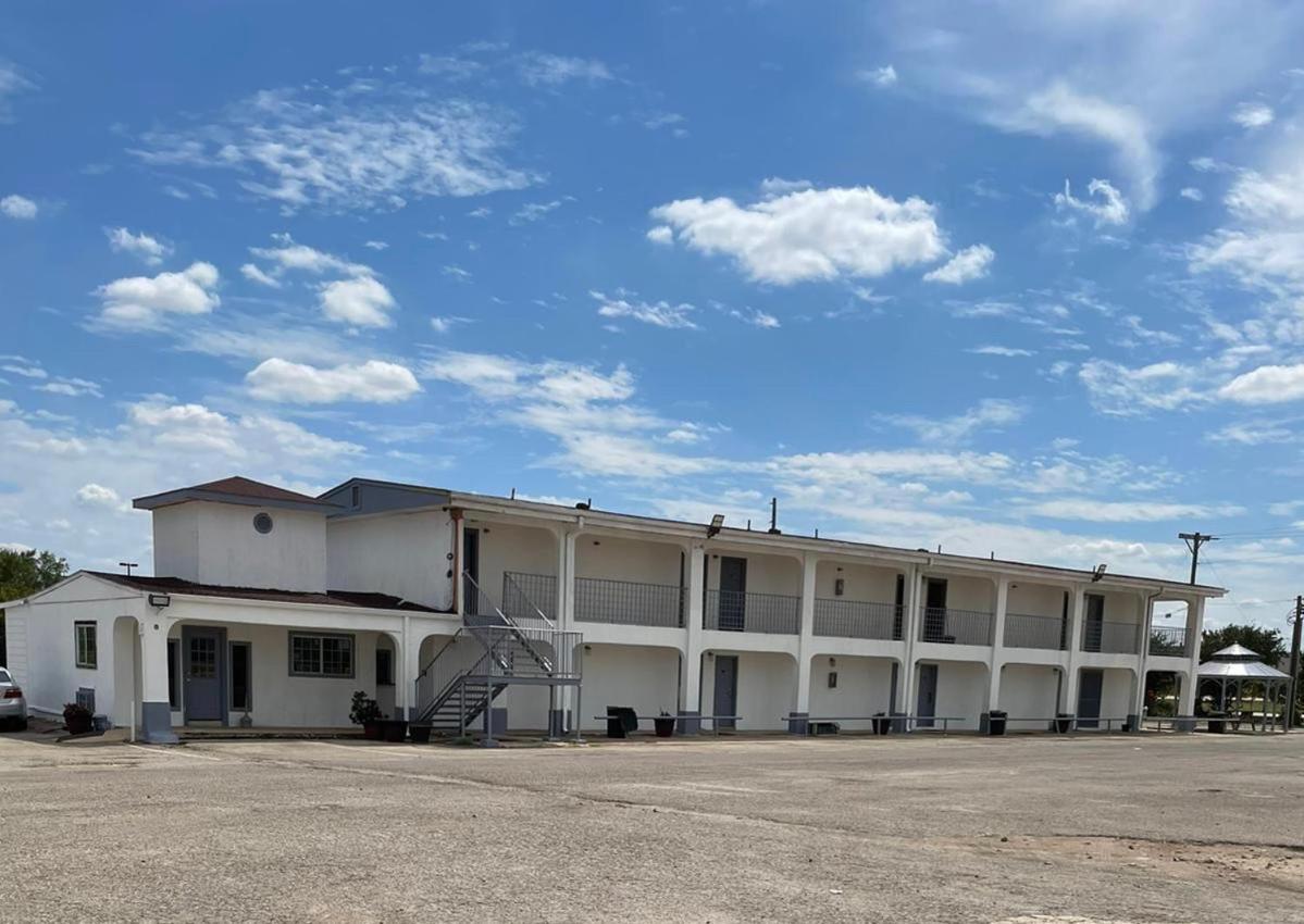 Dilley Executive Inn Exterior foto